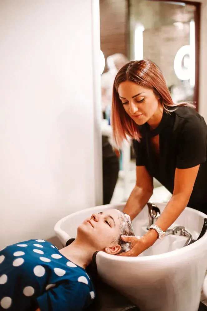 Salon de coiffure femme — aperçu visuel 4